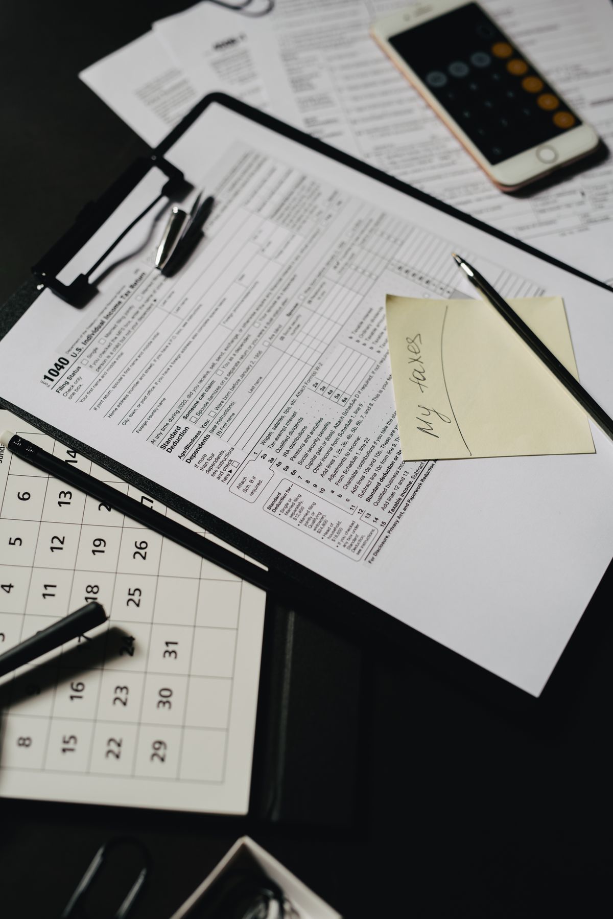 Factures, pièces comptables et suivi administratif